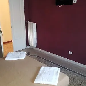 Art In Guest house